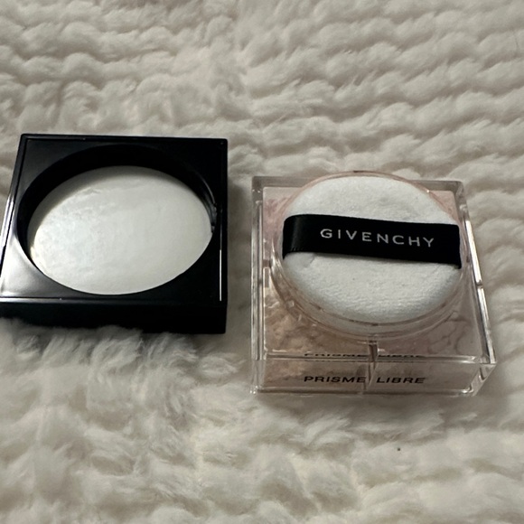 Givenchy Makeup Setting Powder - #3 Voile Rose NWT - Picture 3 of 3